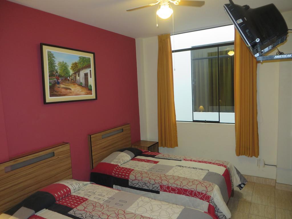 Hostal Hellen Ross Nazca Quarto foto